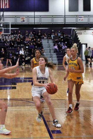 The comeback team: varisty girls basketball fights hard and finishes strong