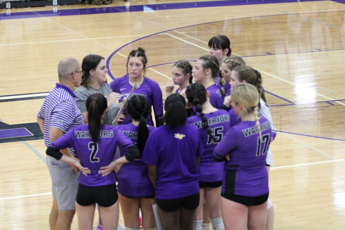 Teamwork key to JV volleyball win over Carlson